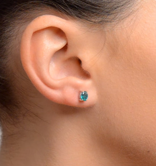 Emerald 5 x 4mm 0.70ct 9K White Gold Earrings